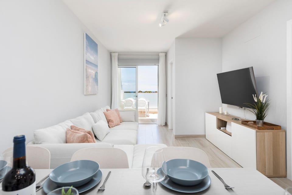 TV and multimedia, Living room, Dining area