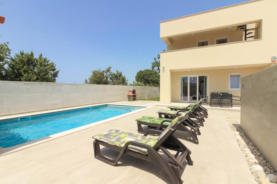 Villa Sunshine with private Hydromassage Pool near the beach Villa in Fažana