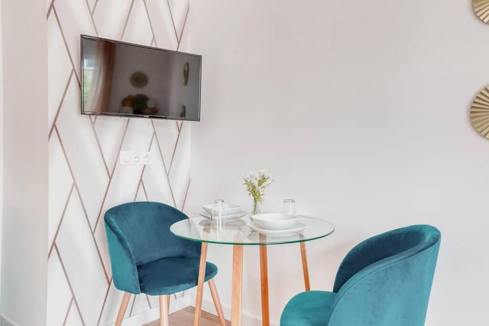 TV and multimedia, Dining area