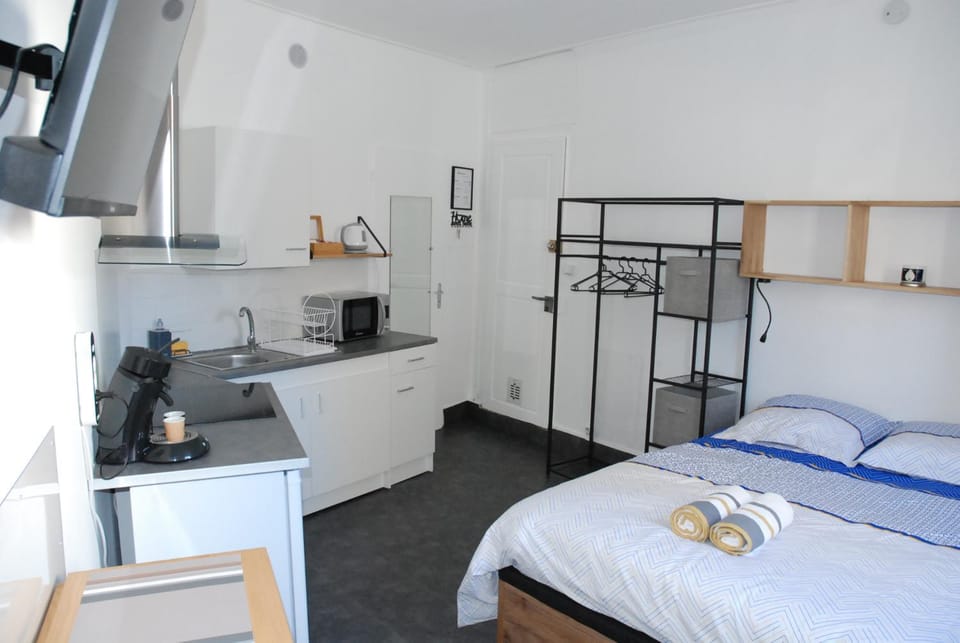 Kitchen or kitchenette, Photo of the whole room