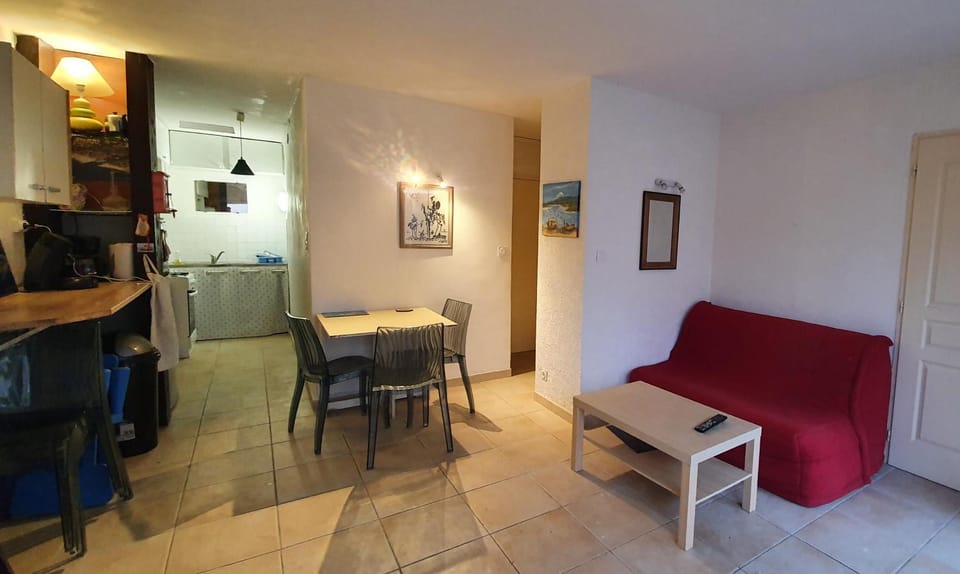 Kitchen or kitchenette, Living room, Lounge or bar, Dining area