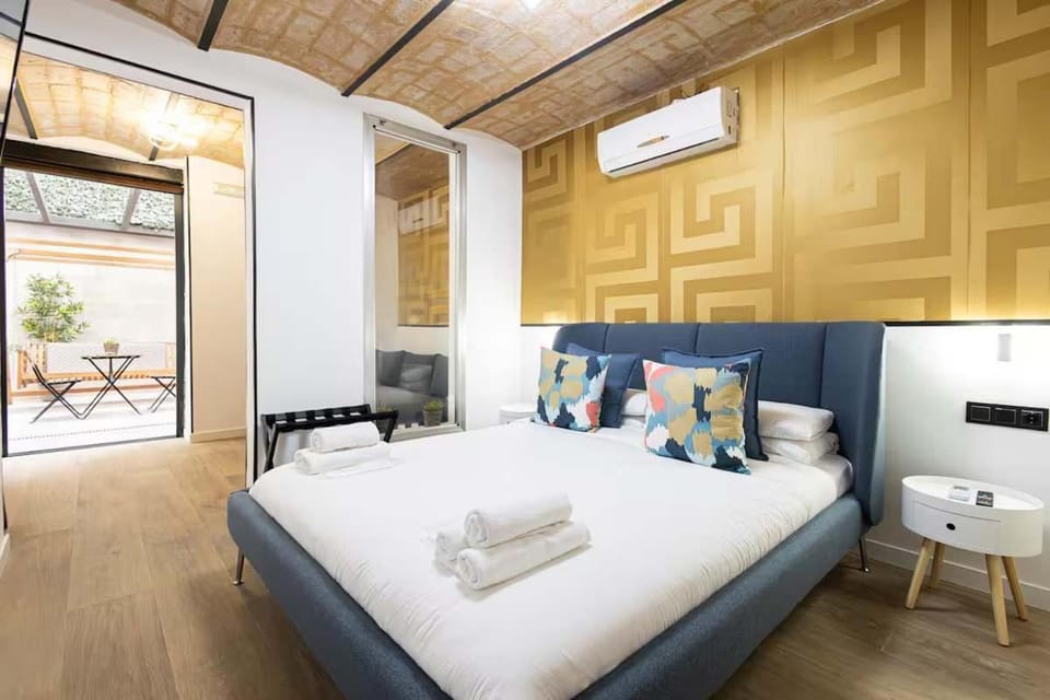 The Collection Barcelona - Amazing 3 Bedroom Apartment with indoor POOL Apartment in Barcelona
