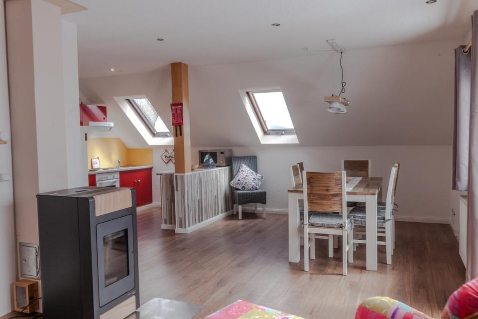 Kitchen or kitchenette, Dining area, kitchen