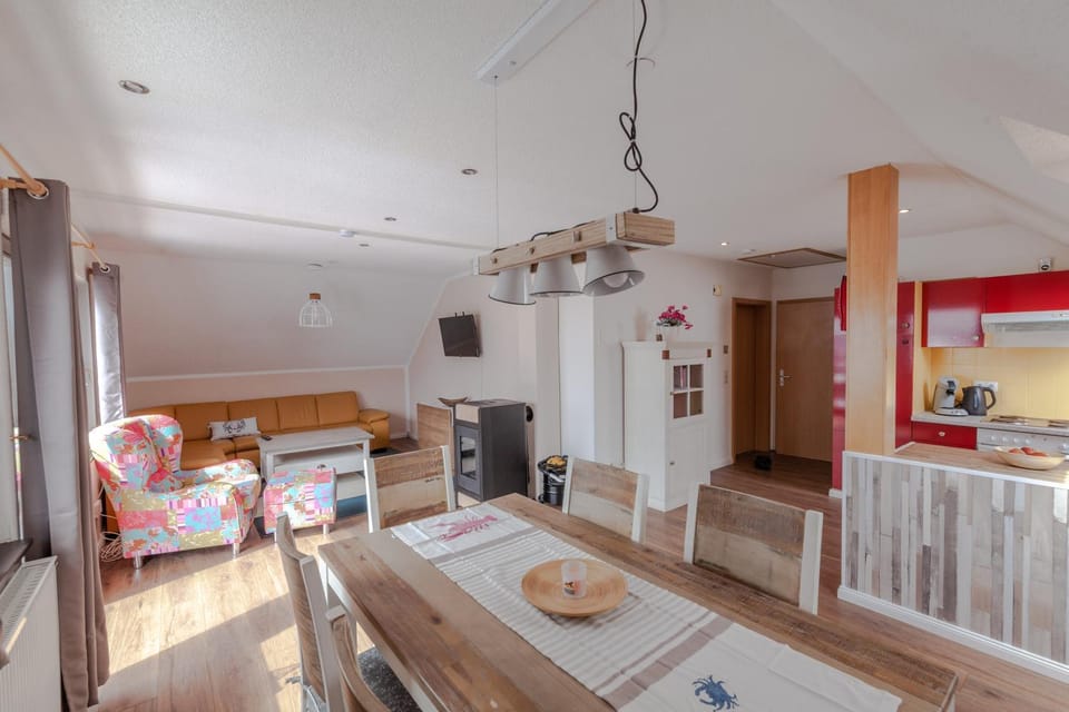 Living room, Seating area, Dining area, kitchen
