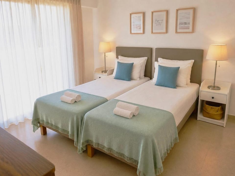 Villa Cove - Villa in complex only 5 minutes from the Marina of Vilamoura Villa in Quarteira