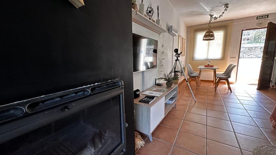 TV and multimedia, Living room, Dining area, Evening entertainment