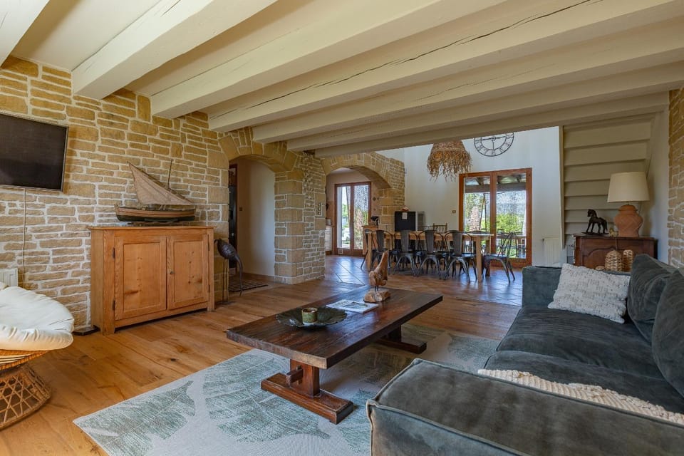 Property building, Living room