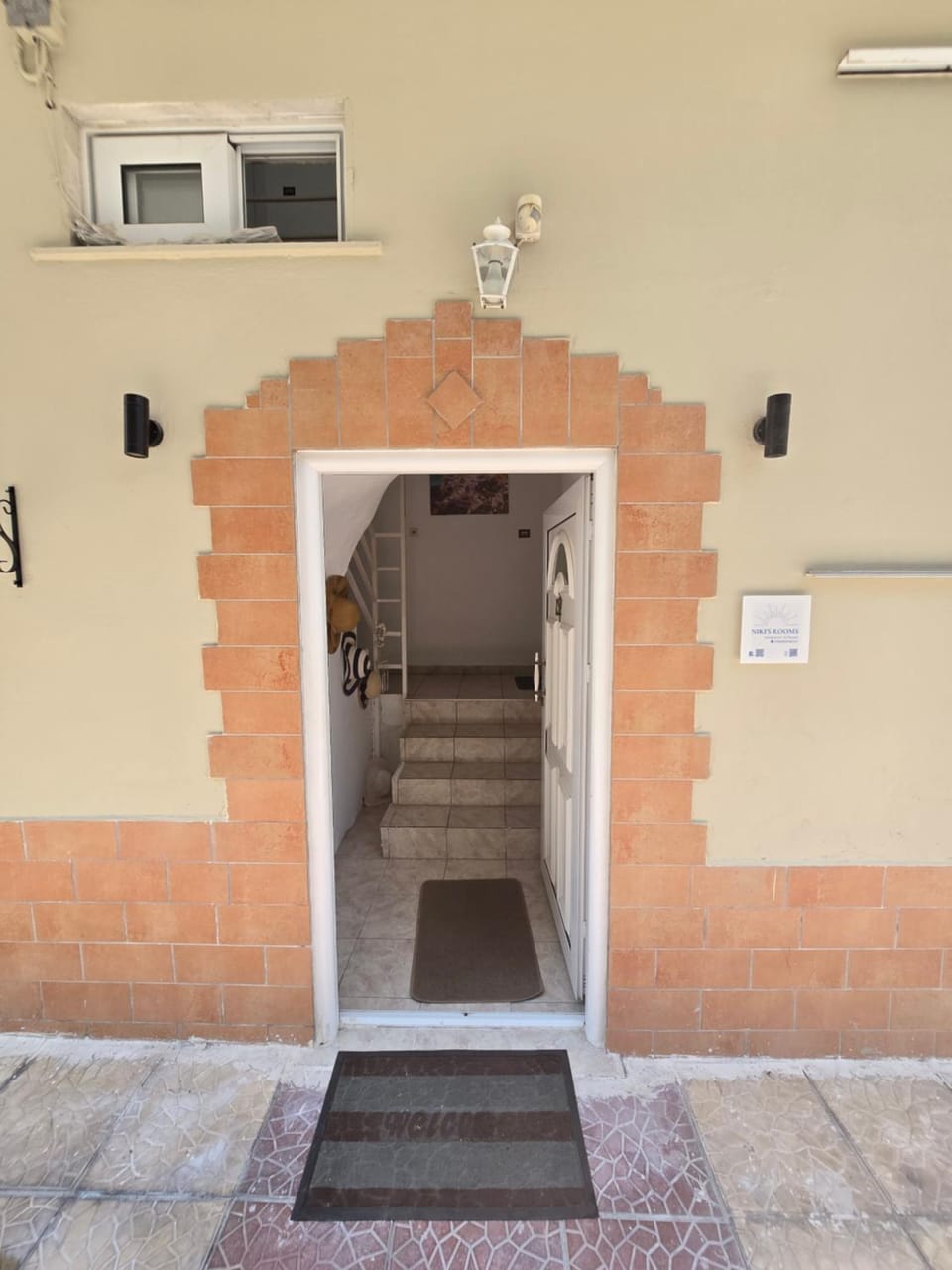 Property building, Facade/entrance