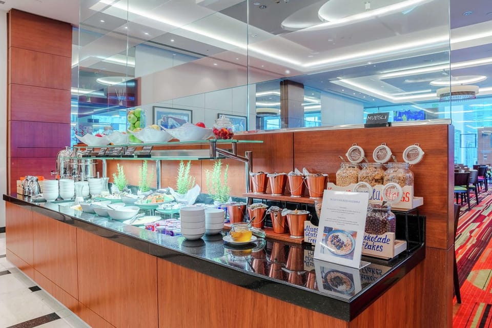 Restaurant/places to eat, Food, Breakfast, Buffet breakfast