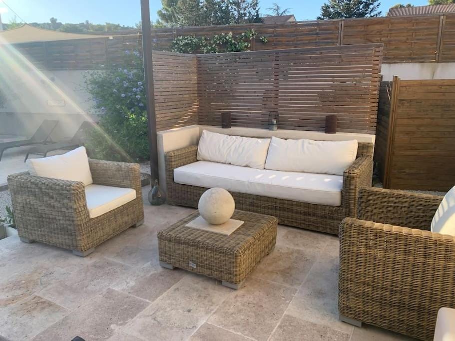 Belle villa récente de 120 m2 avec piscine Villa in Villeneuve-lès-Avignon