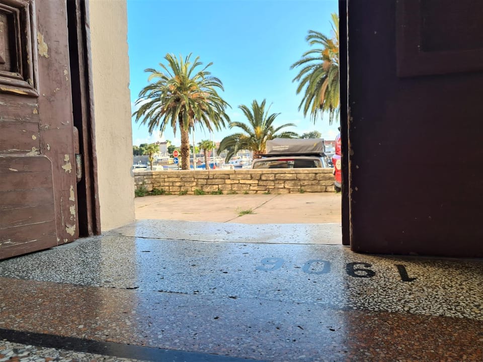 Day, Parking