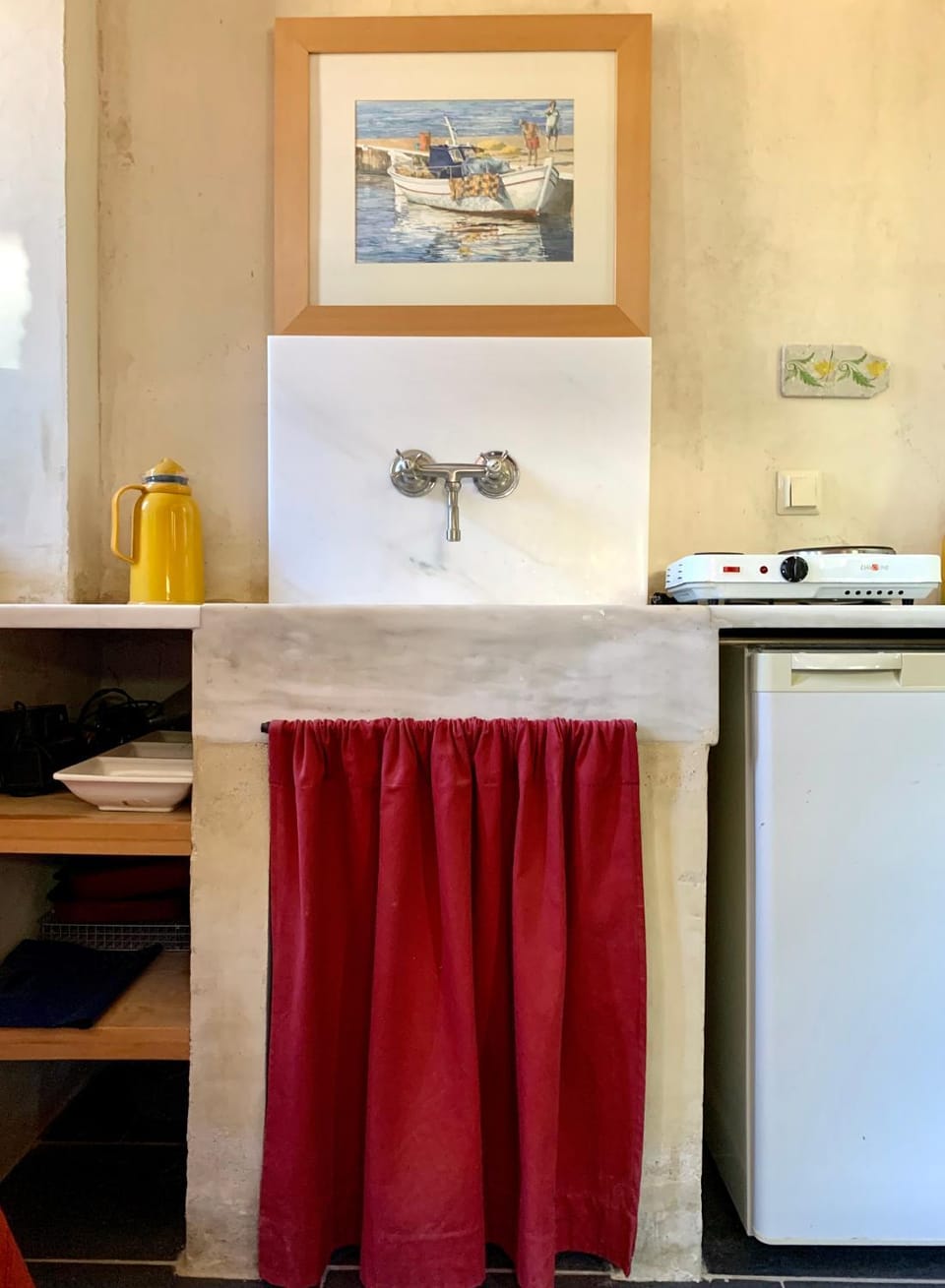 Kitchen or kitchenette