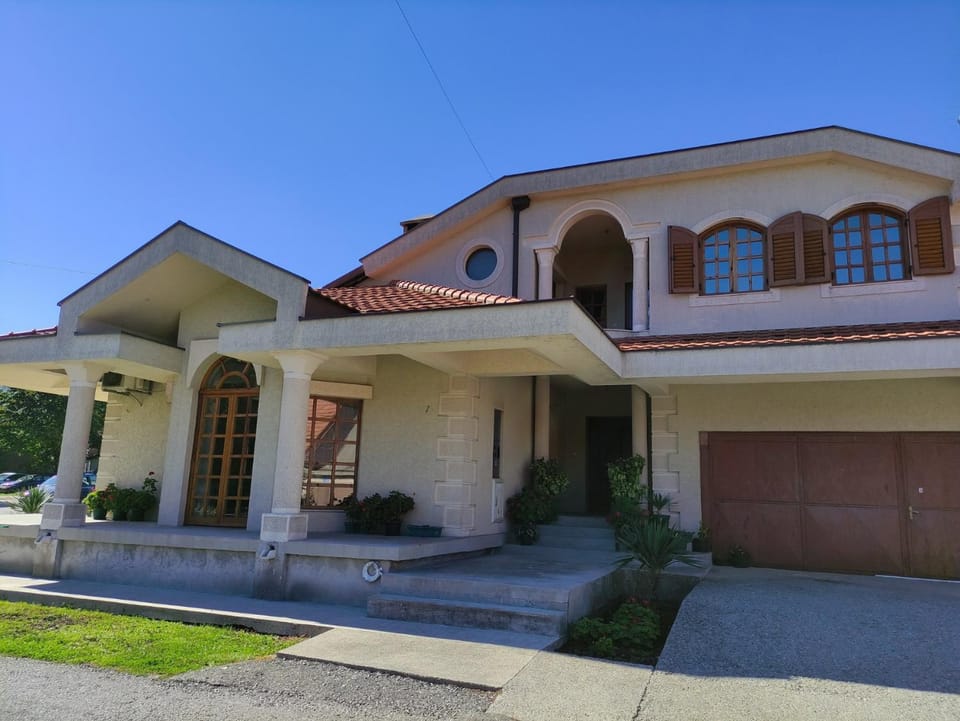 Luxury Home Cetinje Apartment in Montenegro