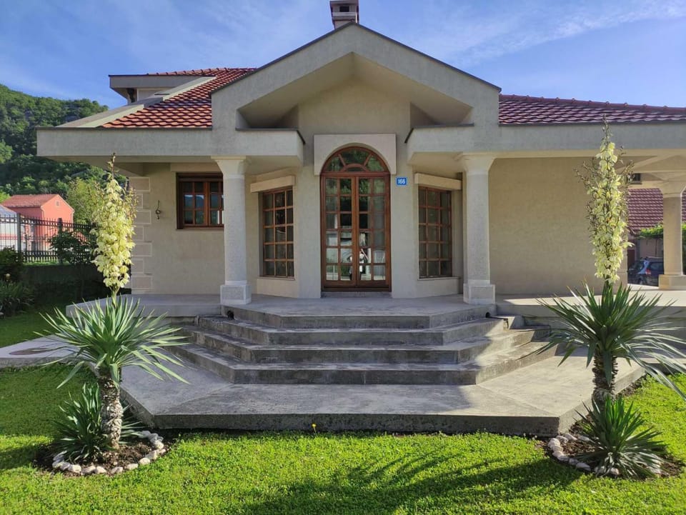 Luxury Home Cetinje Apartment in Montenegro