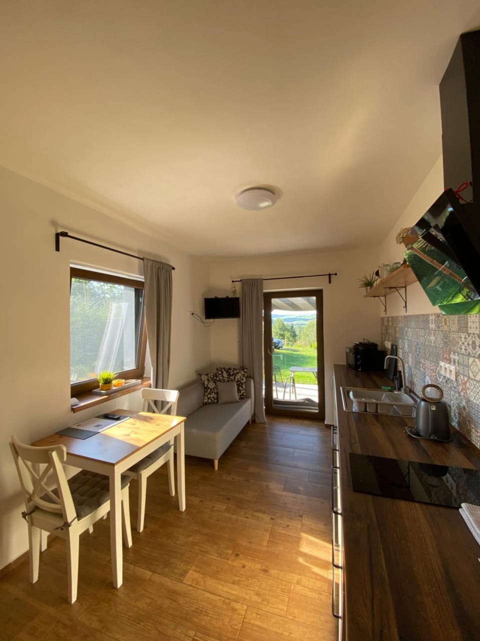 TV and multimedia, Kitchen or kitchenette, Living room, Seating area, Dining area, minibar