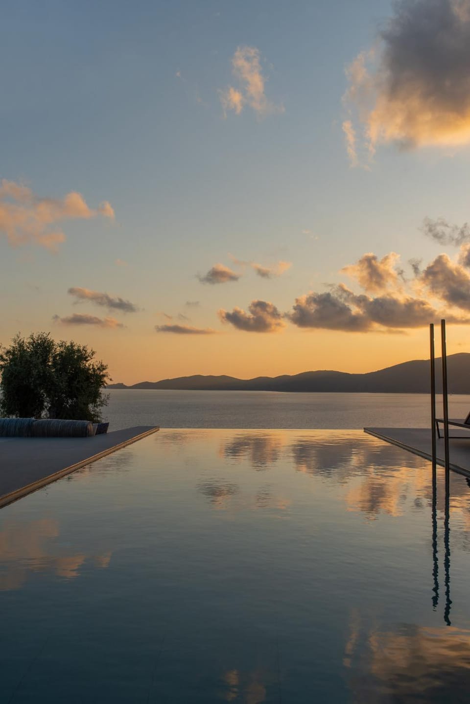 Mountain view, Sea view, Swimming pool