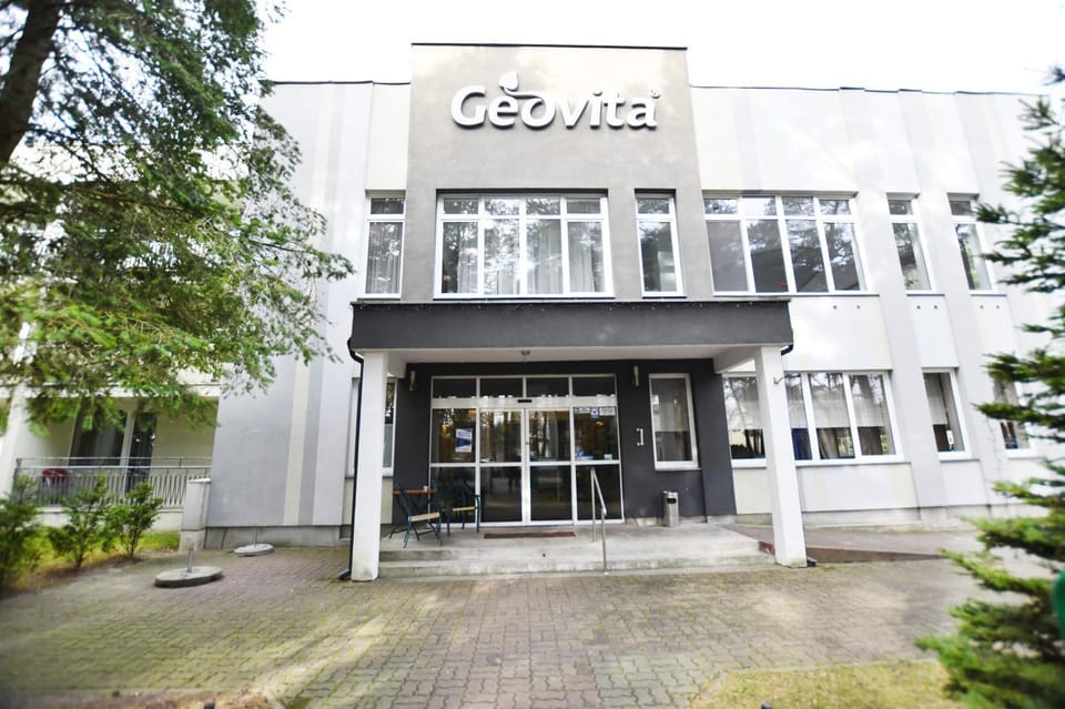 Property building, Facade/entrance, Spring, Day, Night, Property logo or sign, Natural landscape, Winter, Summer, Table tennis, Beach, Hiking, Cycling, Autumn, On site, Pets, Swimming pool, Sunrise, Sunset