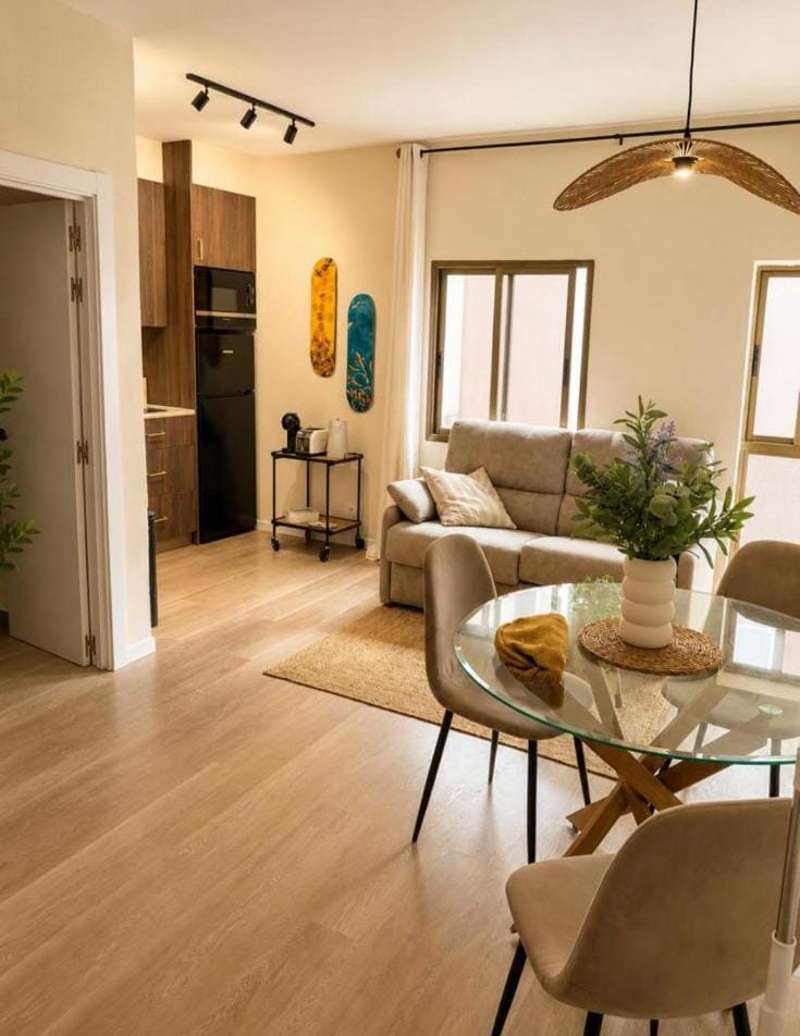 Living room, Dining area