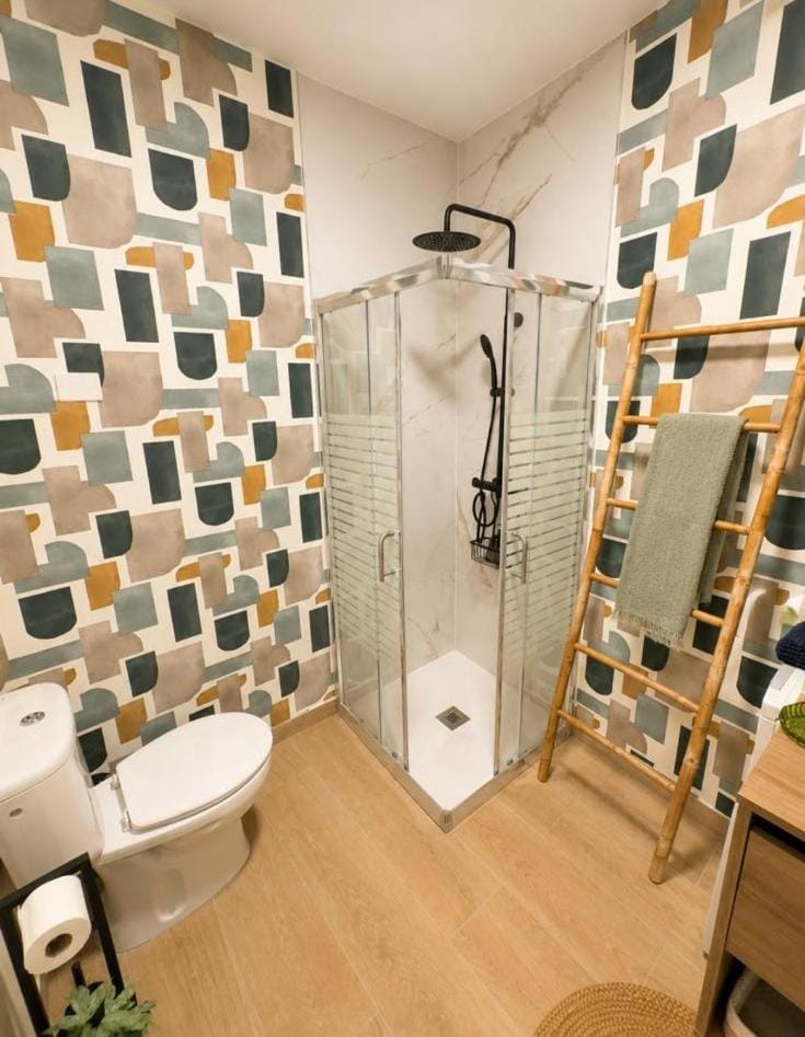 Shower, Toilet, Bathroom