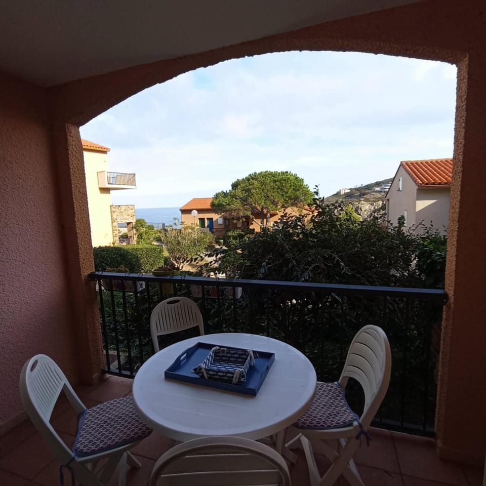 Balcony/Terrace, Dining area, Garden view, Sea view