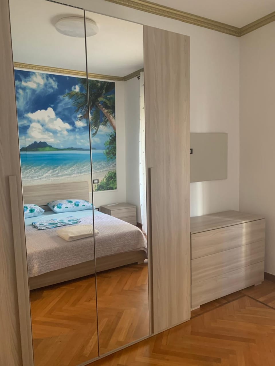 Bedroom, wardrobe