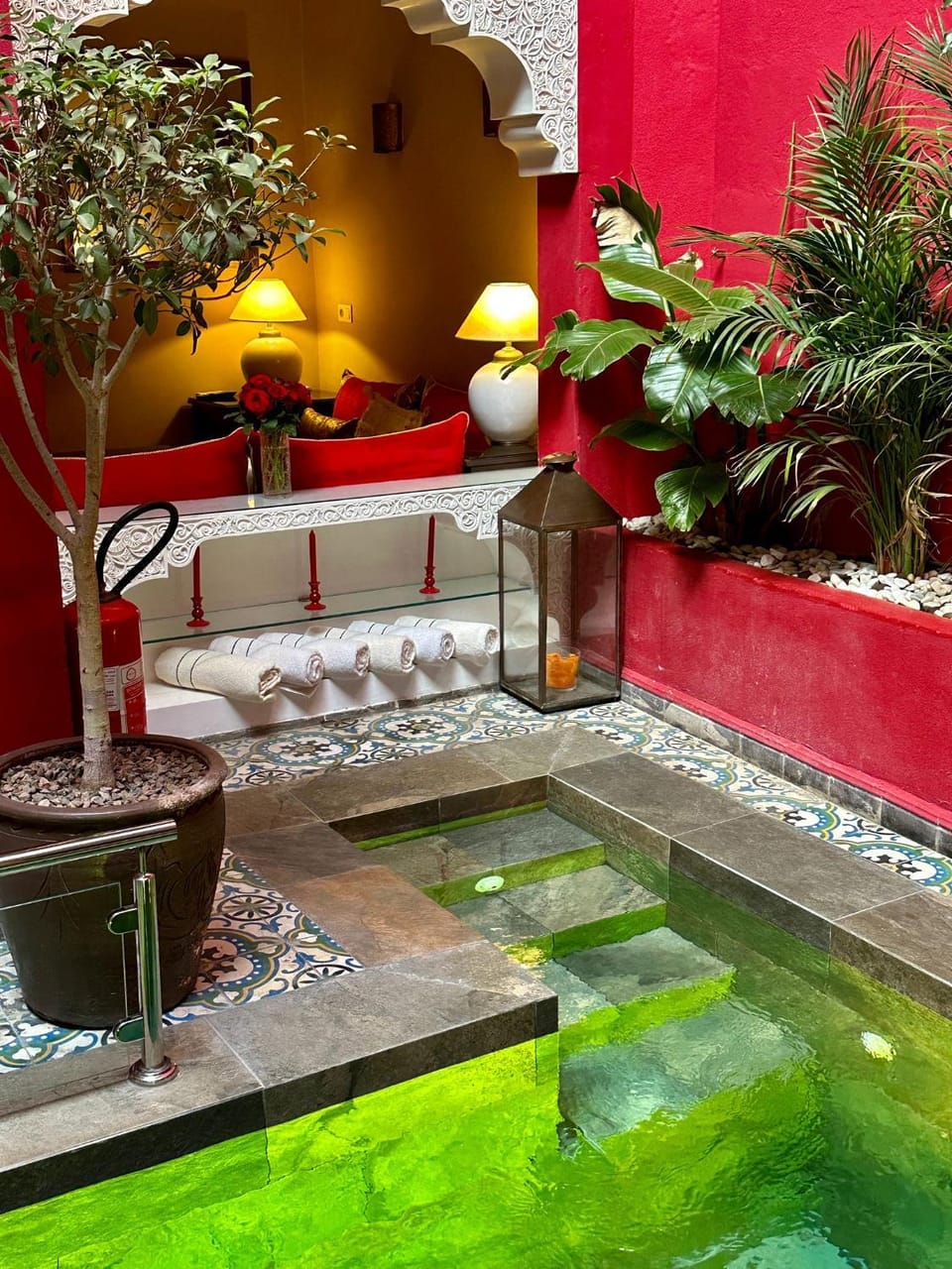 Communal lounge/ TV room, Lounge or bar, Seating area, Pool view, Swimming pool
