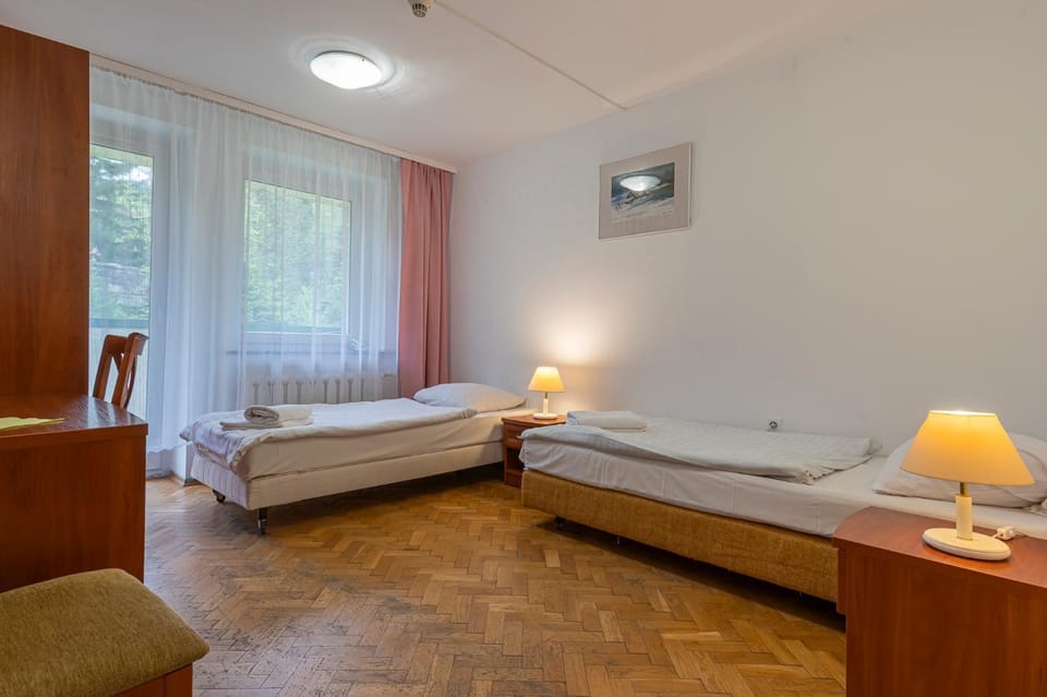 Bed, Photo of the whole room, towels