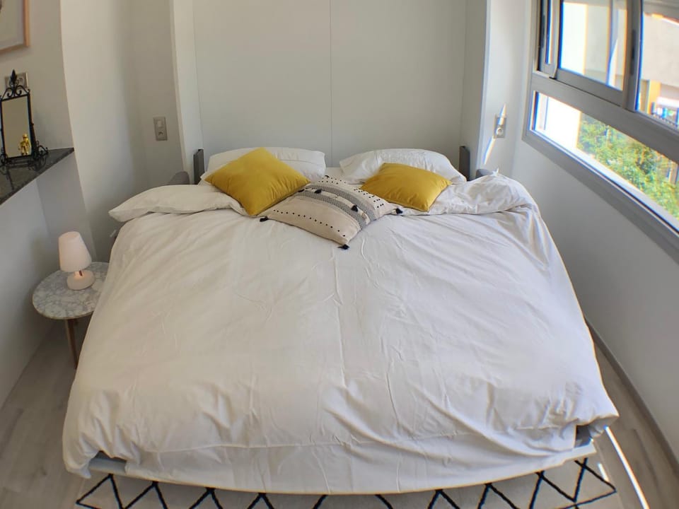 Bed, Bedroom