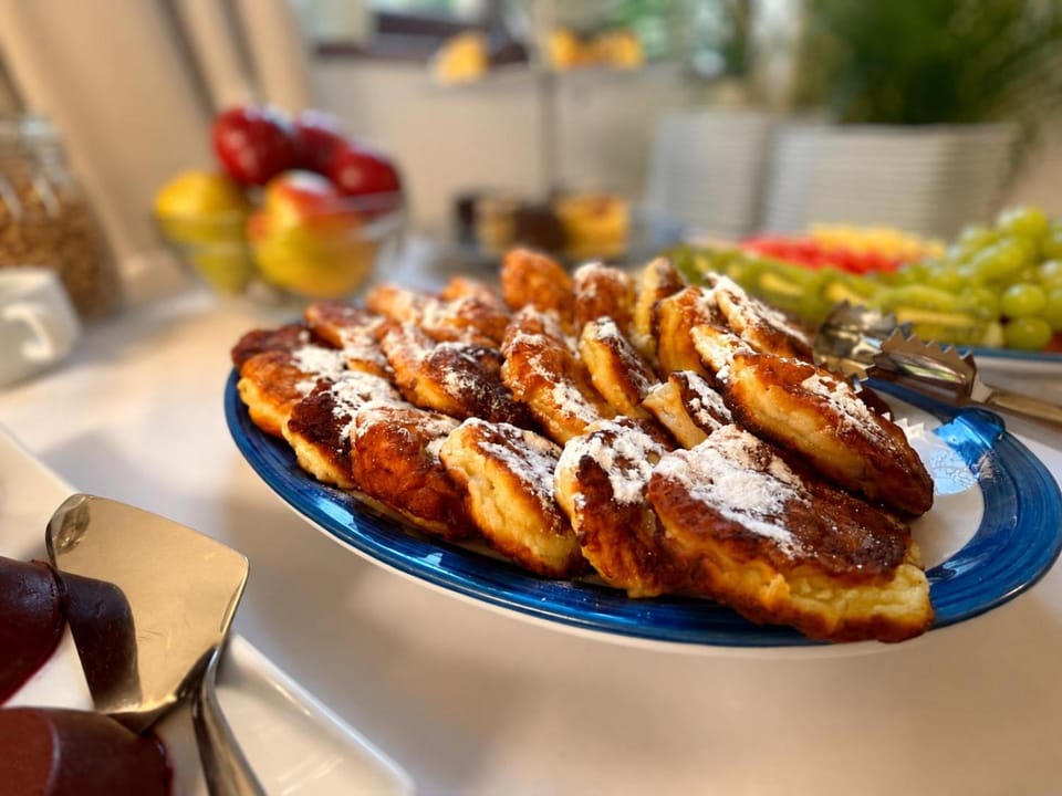 Breakfast, Buffet breakfast