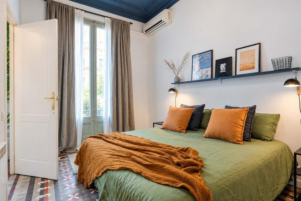 The Collection Barcelona - Eixample for Families 4BD - 3BTH with balcony Apartment in Barcelona