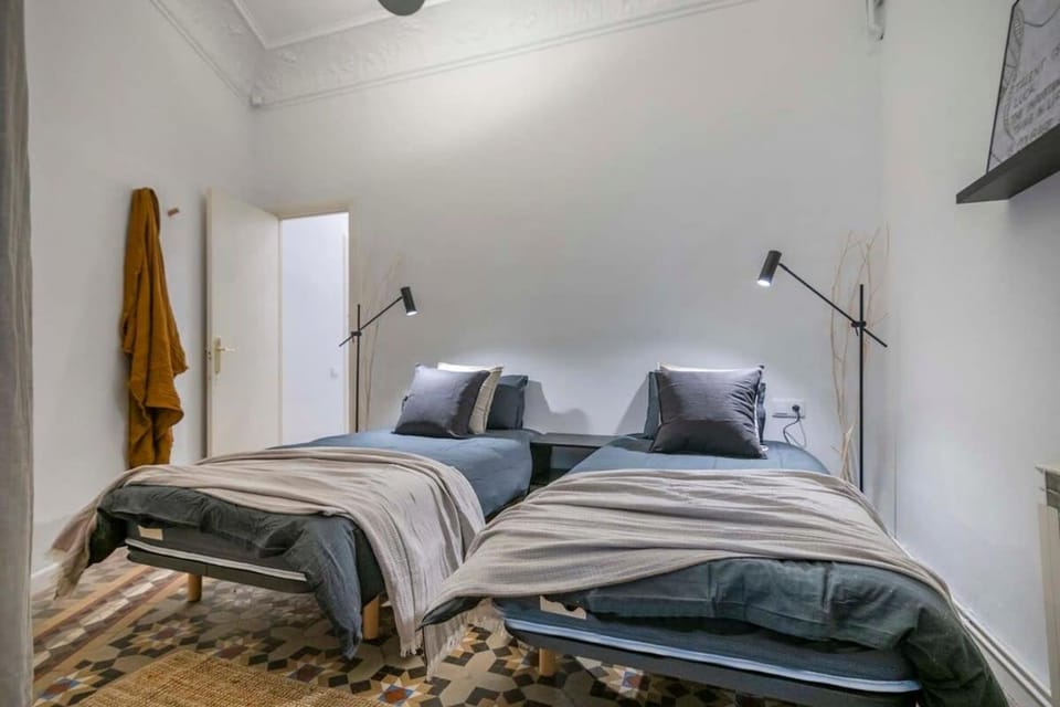 The Collection Barcelona - Eixample for Families 4BD - 3BTH with balcony Apartment in Barcelona