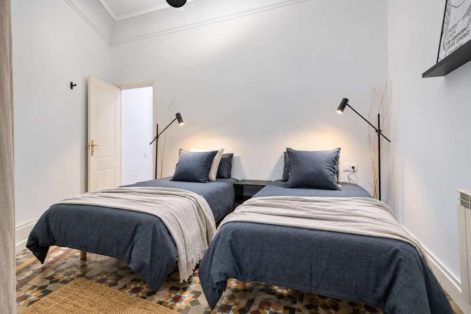 The Collection Barcelona - Eixample for Families 4BD - 3BTH with balcony Apartment in Barcelona