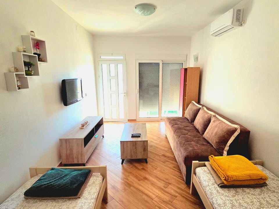 Studio Apartman Susanj Bar Apartment in Montenegro