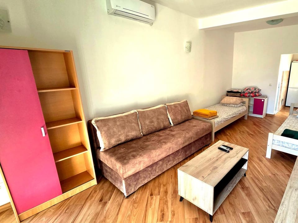 Studio Apartman Susanj Bar Apartment in Montenegro