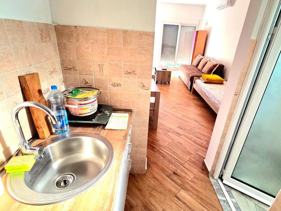 Studio Apartman Susanj Bar Apartment in Montenegro