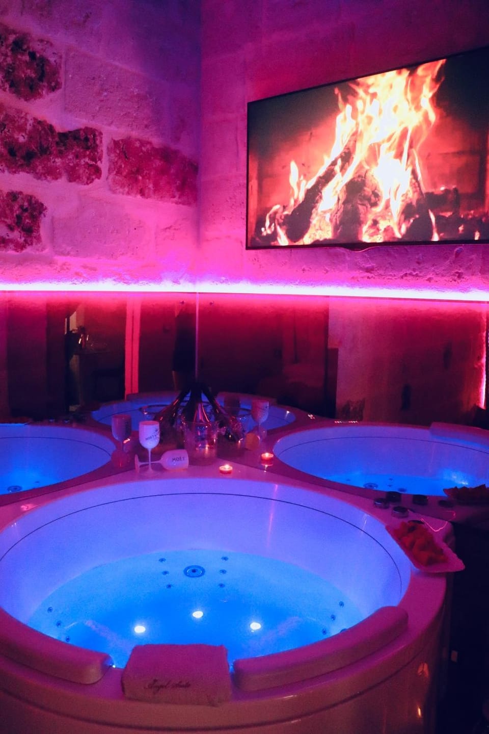 Natural landscape, Hot Tub