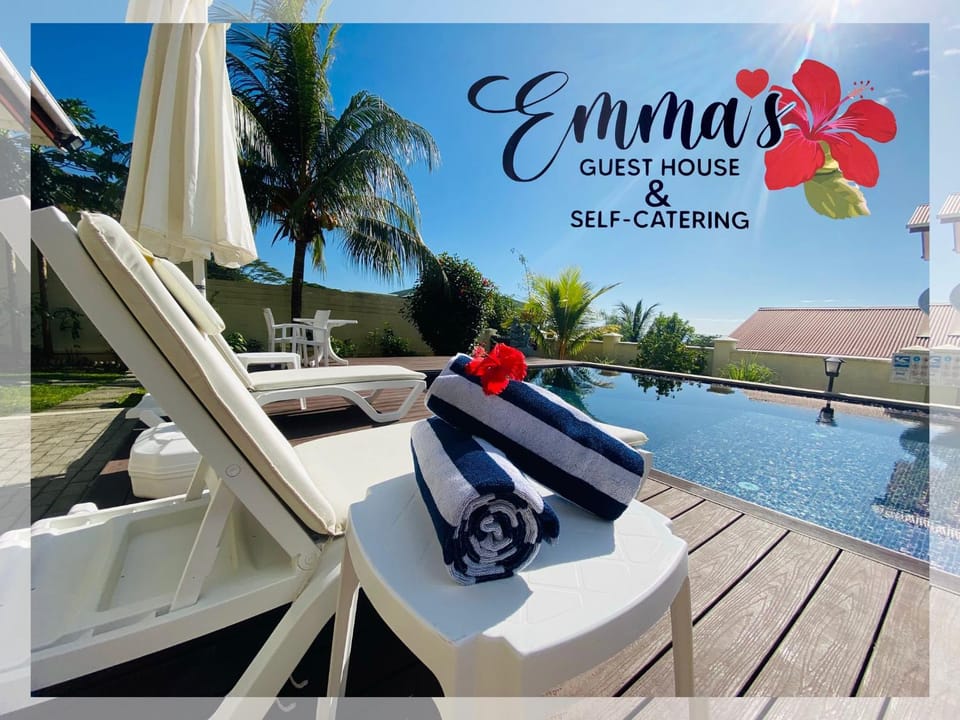 Toilet, Swimming pool, Sunrise, Sunset, towels
