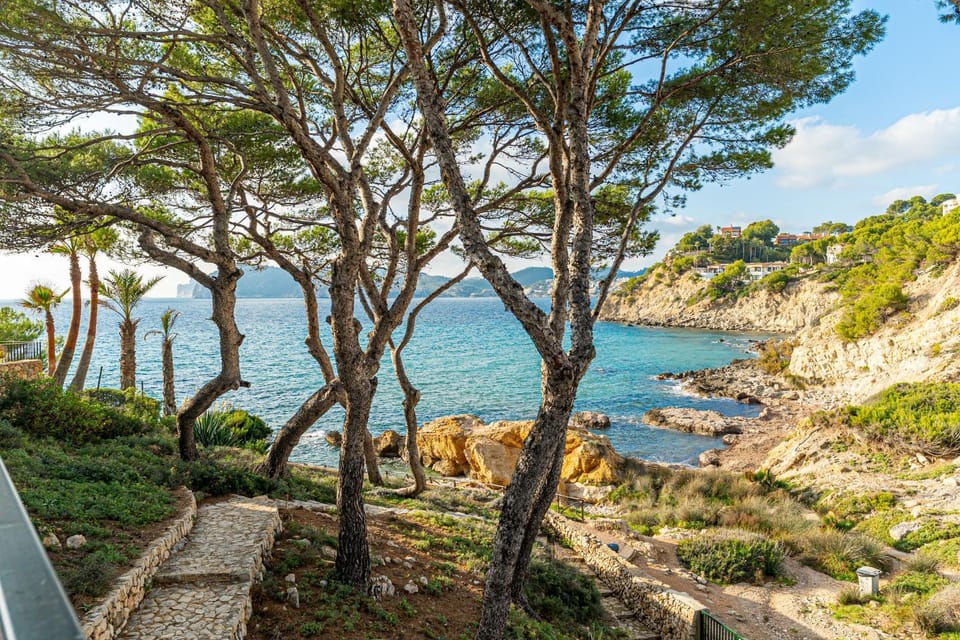 Mountain view, Sea view