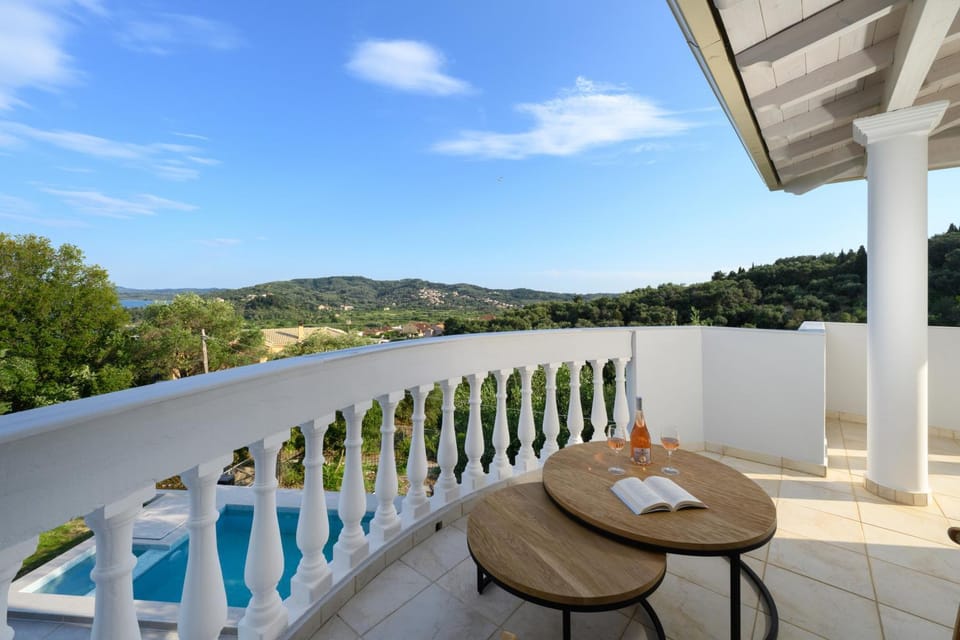 View (from property/room), Balcony/Terrace, Pool view