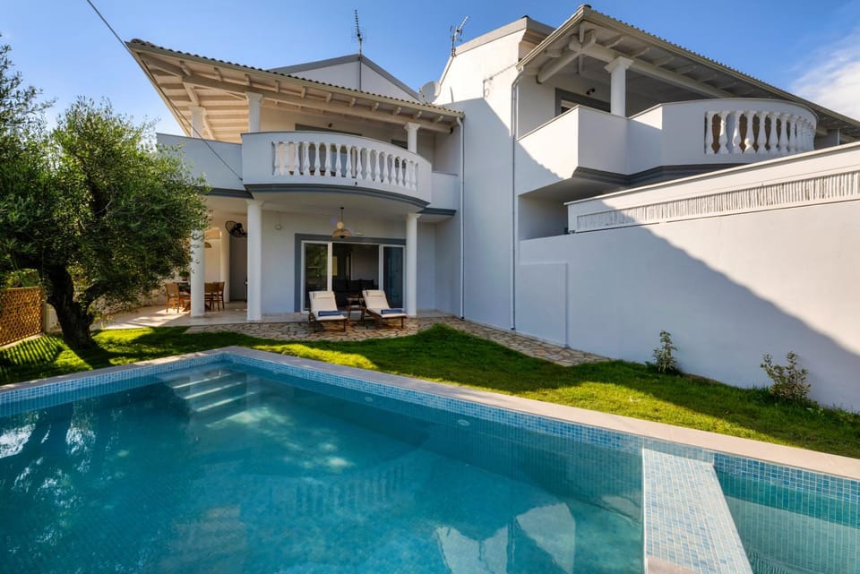 Garden, Swimming pool