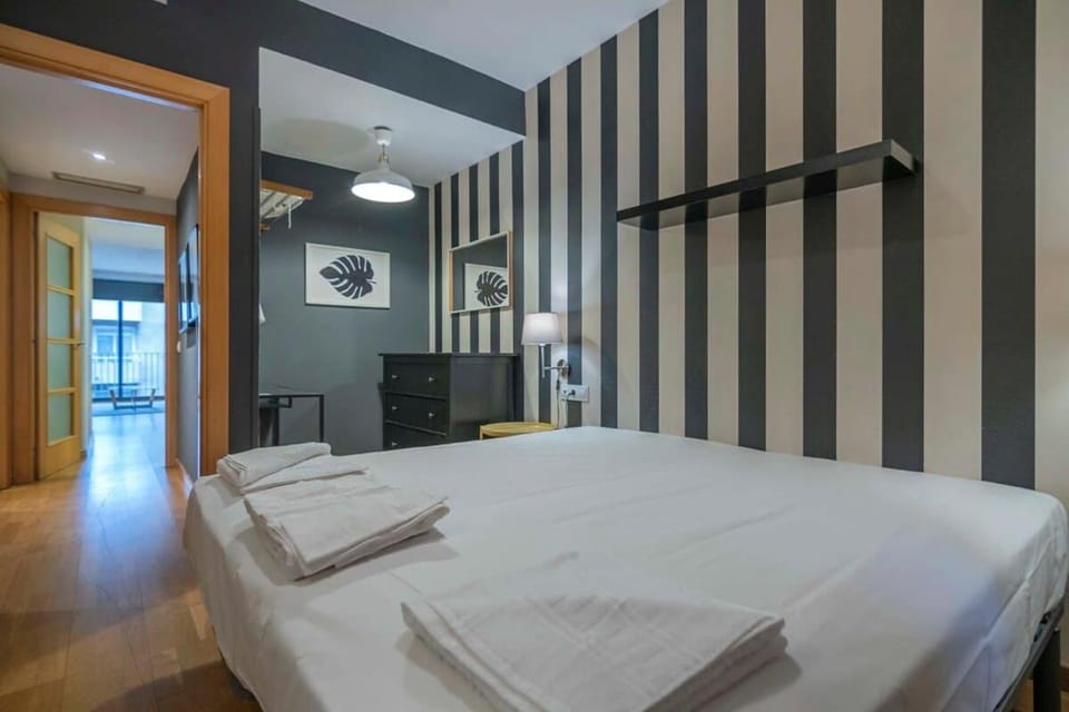 The Collection Barcelona - 2 bedroom apart with balcony in Eixample Apartment in Barcelona