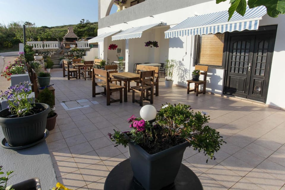 Apartments Antonio Apartment in Zadar County