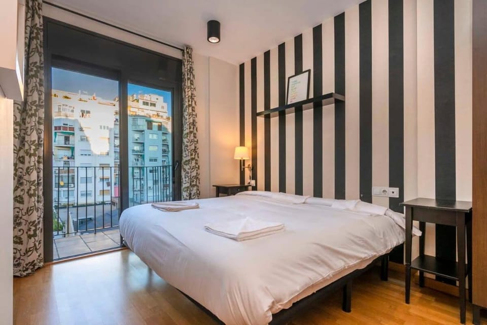 The Collection Barcelona - Amazing 2 bedroom with balcony in Eixample Apartment in Barcelona