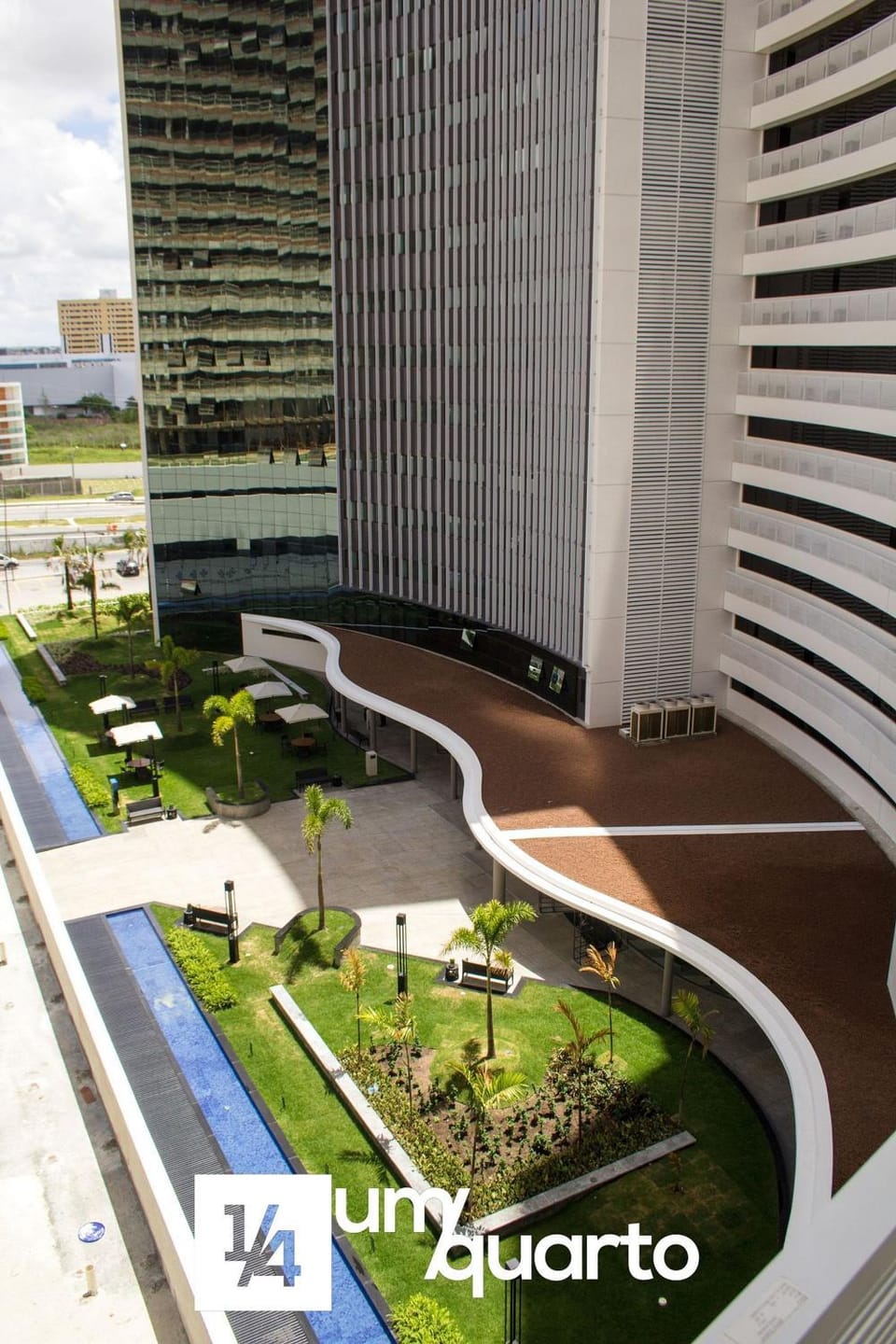 Property building, Facade/entrance