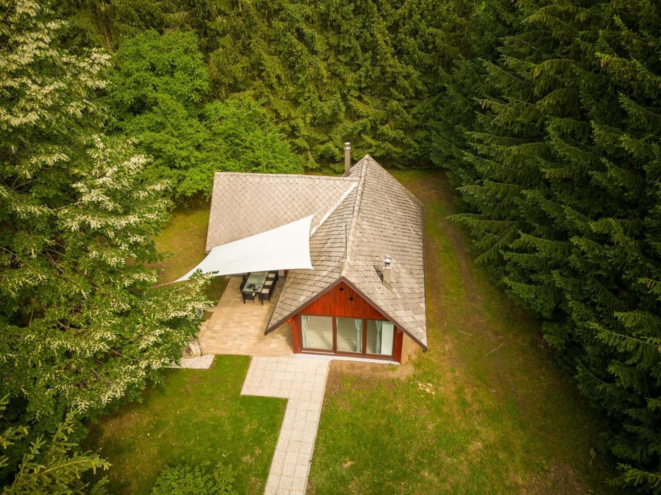 Čebelnk: sanjska hišica 4 km od Bleda House in Slovenia