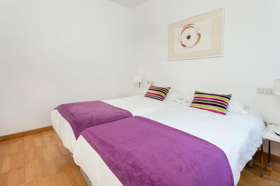 The Collection Barcelona - Spacious and Elegant 4 Bedroom with Private Terrace Apartment in Barcelona