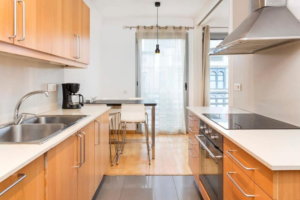 The Collection Barcelona - Spacious and Elegant 4 Bedroom with Private Terrace Apartment in Barcelona