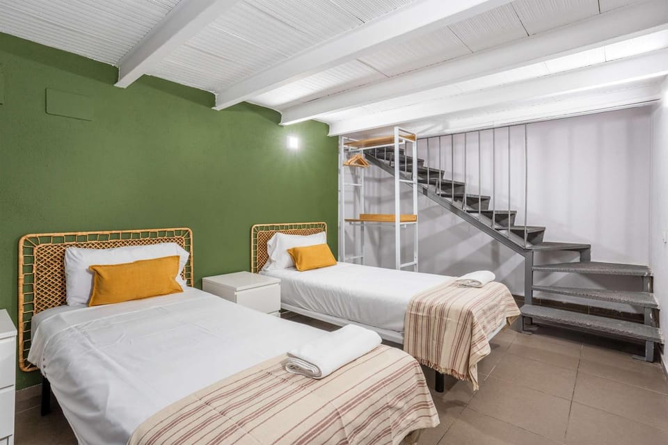 The Collection Barcelona - Modern and bright 4BD triplex in Paralel! House in Barcelona