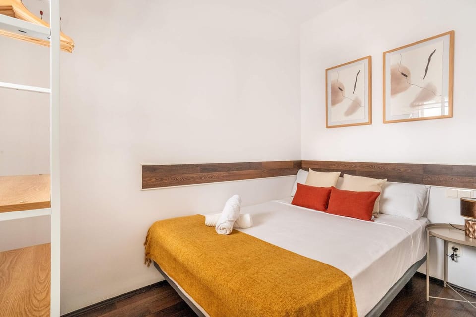 The Collection Barcelona - 4- Bedroom Apartment in Gracia Village Apartment in Barcelona