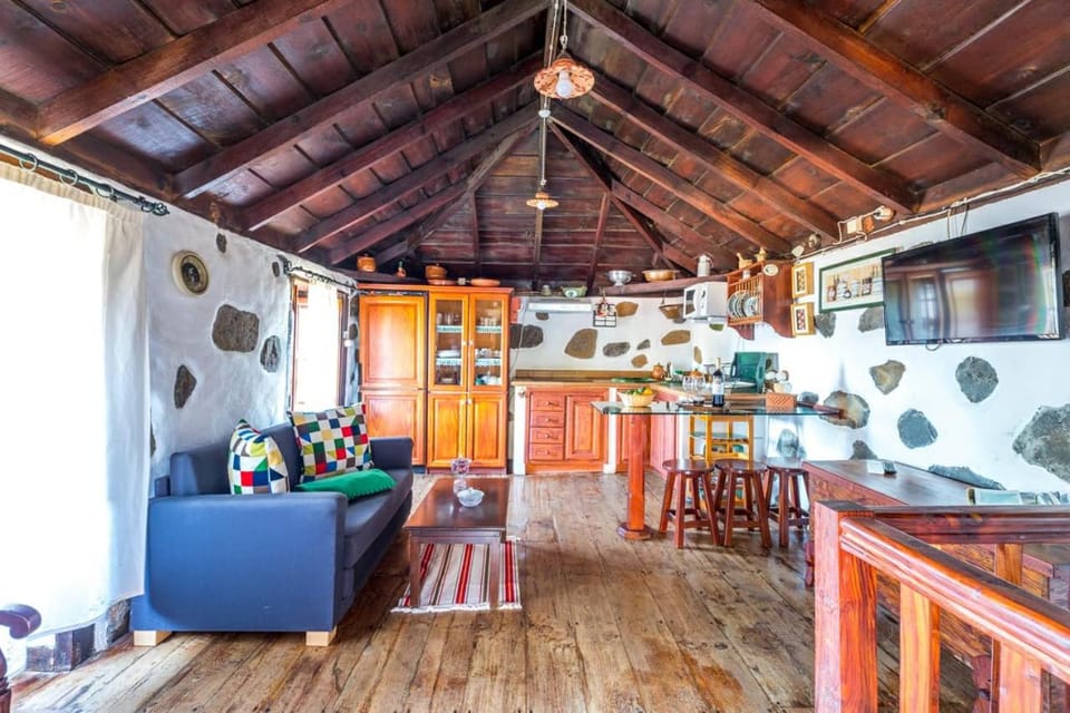 Media Luna Cottage House in La Palma
